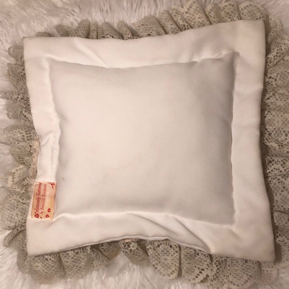 VINTAGE WEDDING LACE CREAM RING BEARER PILLOW - Picture 6 of 7